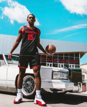 Romeo Miller Instagram - Wouldn’t have missed this day for the world. The baby of the family @mercymiller is off to college next year! Proud of you; you are conquering your dreams and will be playing on one of the best college basketball programs in the world after high-school. Back to where it all started. TyTy birthplace. HTOWN it’s up!!! #ForTyTy #ForTheCity #gocoogs @universityofhouston @houstoncougars #UofH 🚀🤠 ⬆️