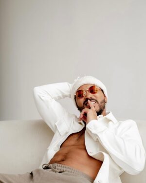Romeo Miller Instagram - Daddy era. 34 🌱

Photography by @sarah.lizphotos.