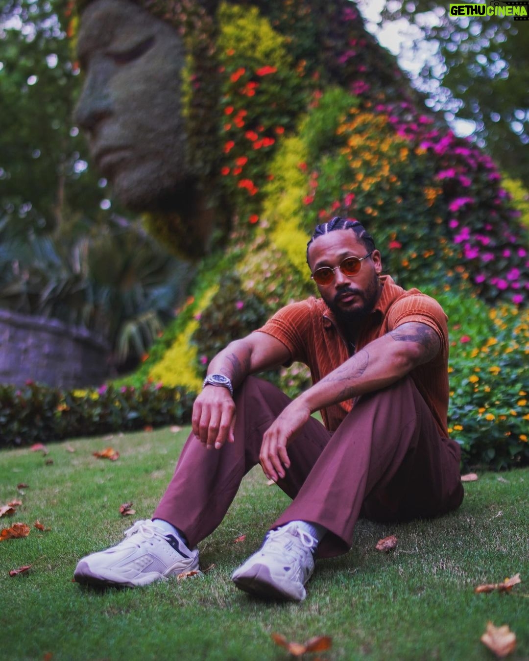 Romeo Miller Instagram - • No rain, no flowers 🌻💕🌱. Ωραία/Oraia is a Greek proverb and adjective meaning that something is good because it comes at the Right Timing. The deeper you look into physise (φύσις), the more you’ll understand the journey of life. Adopt the pace of Mother Nature, her secret is patience. Proverbs 14:29. Photography by @elijah.wells.