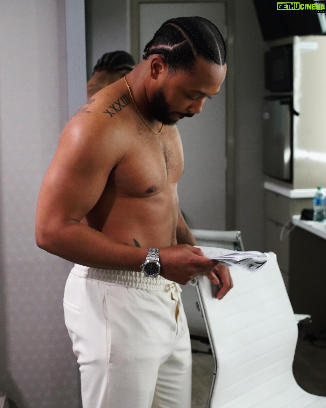 Romeo Miller Instagram - Just been on the grind diving into my Leading Man bag this season. Swipe to the last post to get a lil glimpse into the upcoming new season of @alacarteallblk season 2! Canβt wait for yall to meet Jamal & Evette, @indialove kilT it! Shout out to the entire cast and crew, director and @watchallblk familia. Coming Soon. ππ₯π₯ Photography by @elijah.wells. Atlanta, GA