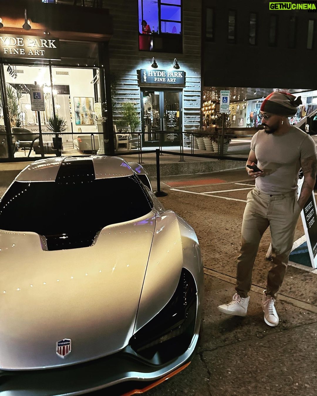 Romeo Miller Instagram - Years ago, I met a man named Richard Patterson. A man with one of the highest IQ’s but dressed and talked like me. A man who revolutionized the automotive world, and also one of only four automotive engineers in the world that can build a car from vehicle schematics to finished production. Richard Patterson is the genius and innovator they didn’t want you to know about, and I’m here to change that! Remember the name. Google the name. Richard Patterson is black history! After studying and learning more of his visions and creations, I realized that we were one and the same and on parallel journeys. I always envisioned a future with 100% green energy and Richard has the inventions and I have the connections to make that possible. Let’s get to work and glad to be apart of the TRION and SHANGO Tech team. It’s official! Yall gone have to call me Tech Bae now lol. Jeremiah 29:11 ✝️🌱🧠 Follow us at @trionsupercarsgroup. #automotive #tech