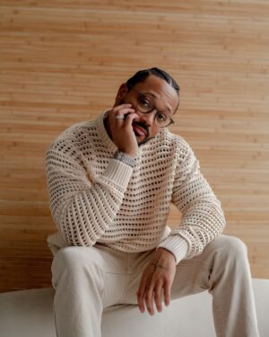 Romeo Miller Instagram - • God said Solomon could have anything in the world and Solomon asked for wisdōm. It was Solomons knowledge that made him the richest king. LongStoryShort•

Wealth is an idea; most successful people had a visiøn first. 

Example, Steve Jobs is remembered because he gave us something for generations; not only because of his fortune. Remember, the fortune comes with the giving. You are never remembered for what you SAVED, history has proven that you are remembered for what you GAVE. 

Can’t wait to share my energy tech partnership soon, we are getting ready to change the world! A·lign·ment. 🌱🔋 🌍⏳

All smiles by @sarah.lizphotos.