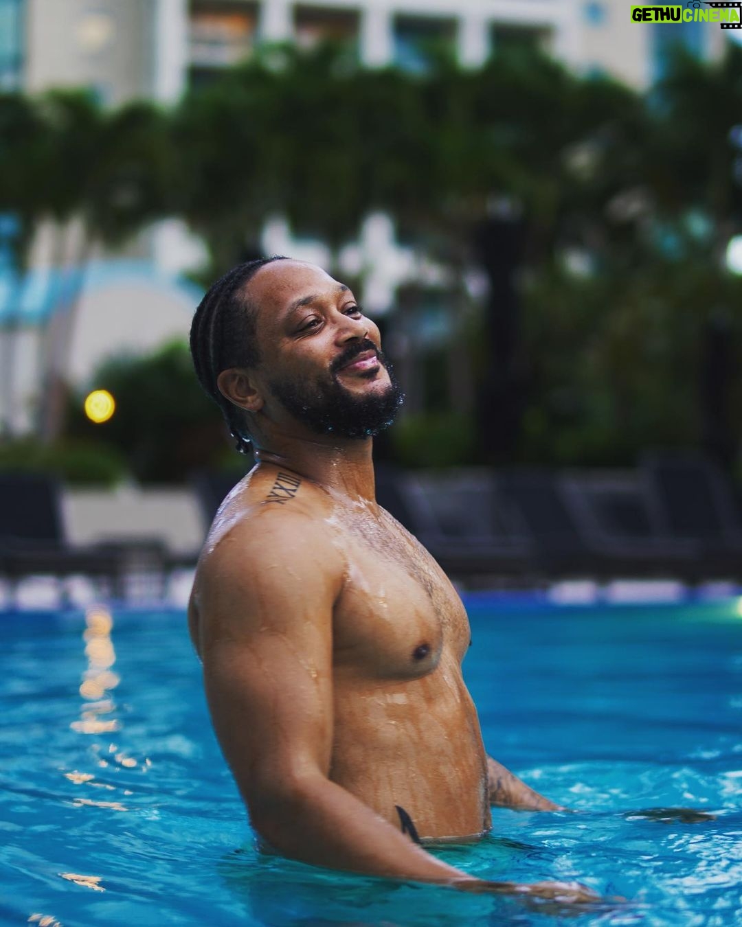 Romeo Miller Instagram - Once you understand that visiøn clarifies purpose, life will become simpler and more meaningful. Numbers 12:6. God speaks through visions. Be STILL to hear. Photography @elijah.wells x shirt @wrldinvsn. Miami, Florida