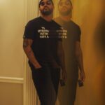 Romeo Miller Instagram - Once you understand that visiøn clarifies purpose, life will become simpler and more meaningful. Numbers 12:6. God speaks through visions. Be STILL to hear. Photography @elijah.wells x shirt @wrldinvsn. Miami, Florida