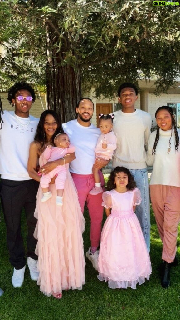 Romeo Miller Instagram - Happy Easter from Mama and her babies and Grandpa P!The resurrection gives us hope that no matter what the circumstances, we will rise. Luke 24:6-7 🤍