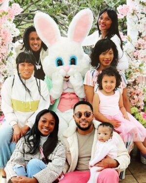 Romeo Miller Instagram - Happy Easter from just 8 out of the 7,629,000 Millers ha. Big brother, son, and now father; the best job titles ever. 1 Peter 1:3 ✝️💕 PS: it’s hard to get us all in one place.