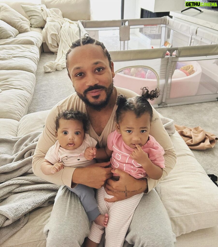 Romeo Miller Instagram - My tribe is growing. I introduce to you my fearless, intuitive, and ingenious daughter; WINTER SNOH MILLER! My heart is so full knowing that my girls will have each other as they grow. I’m a papa of 2! I’ve accomplished a lot of things in my life, but becoming a father is by far the best and most fulfilling. You made me see. Psalms 127:3. #ThankYouGod #GirlDad #LovesOfMyLife #Happy 💕💕💕