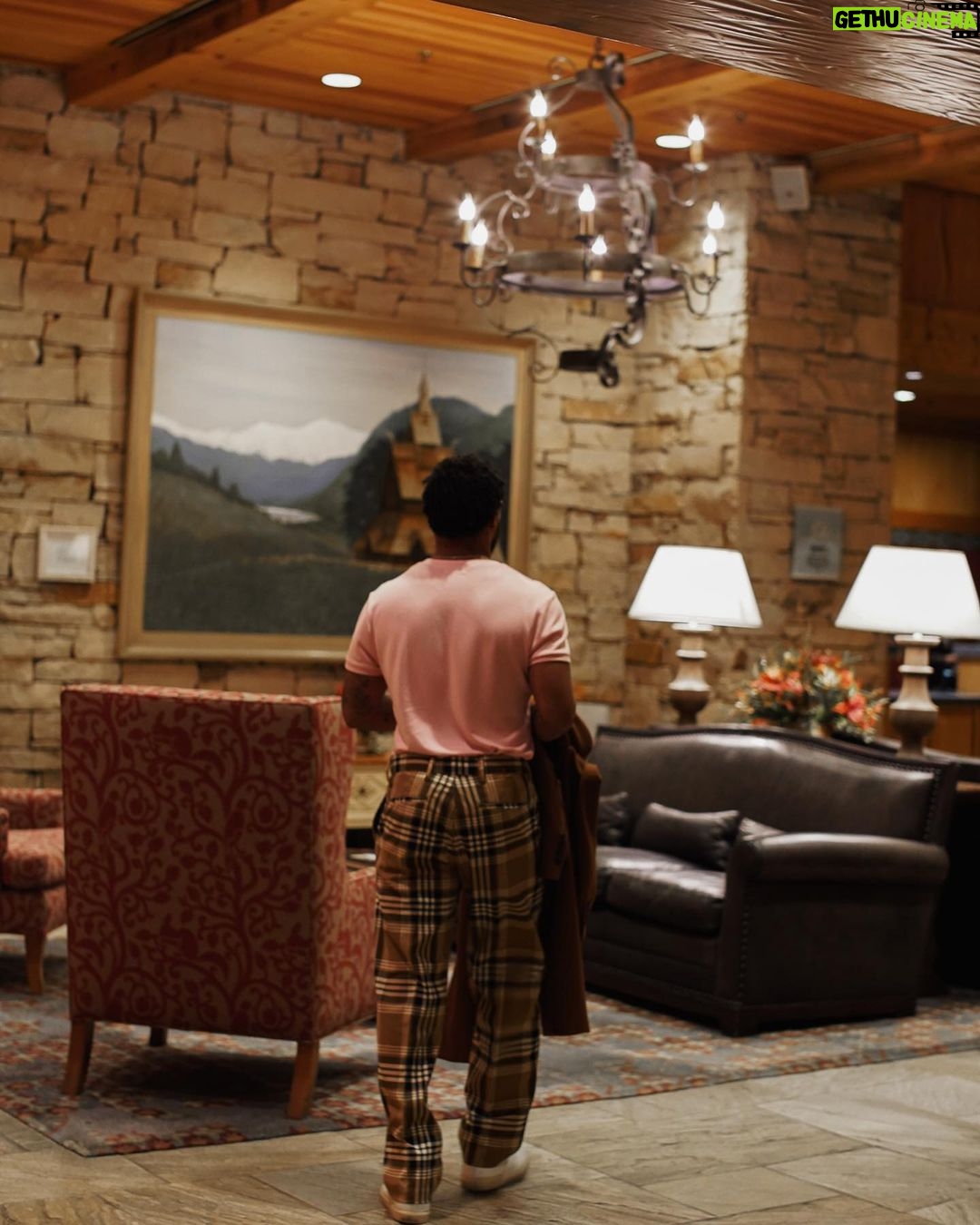Romeo Miller Instagram - The great Louise Bourgeois once said, “An artist can show things that other people are terrified of expressing” and I felt that. Être sans peur dans la vie. Just a lil dump with a groovy fit and some groovy people. Thank you for the groovy vibes @steinlodge. 🌸 ☮️ 🤎 Photography by @elijah.wells. Stein Erickson Lodge