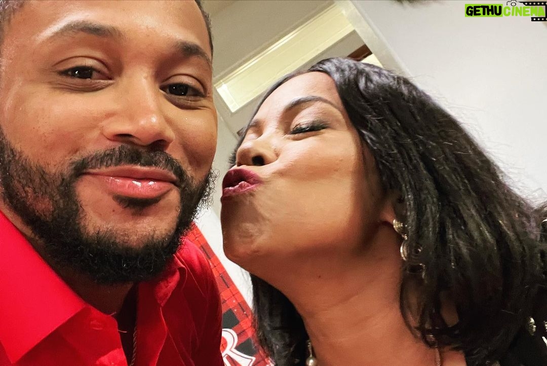 Romeo Miller Instagram - In honor of A Miracle Before Christmas premiering tomorrow DEC 8th on @betplus, here’s some bts by @kermel_yohannes. Our director @lazrael_lison got straight into it and my first scenes with the incredibly talented @letoyaluckett was the bedroom scenes ha, talk about breaking the ice! But just wanted to thank all of the wonderful cast and crew involved, nobody knew, but I decided to keep it private and finished this film even after the death of my little sister with a big smile and good vibes to make sure we captured the magic this movie deserved without any distractions. I was broken behind the curtains, but vowed to be a light on this set! You guys were my sanctuary and didn’t even know it. That’s why I’m gentle with people, because you never know what one is carrying. This movie will always hold a special place in my heart and can’t wait for yall to see it. Proverbs 18:10. #ForTyty 🕊 Bet+ premiere December 8th & BET tv premiere December 23rd.