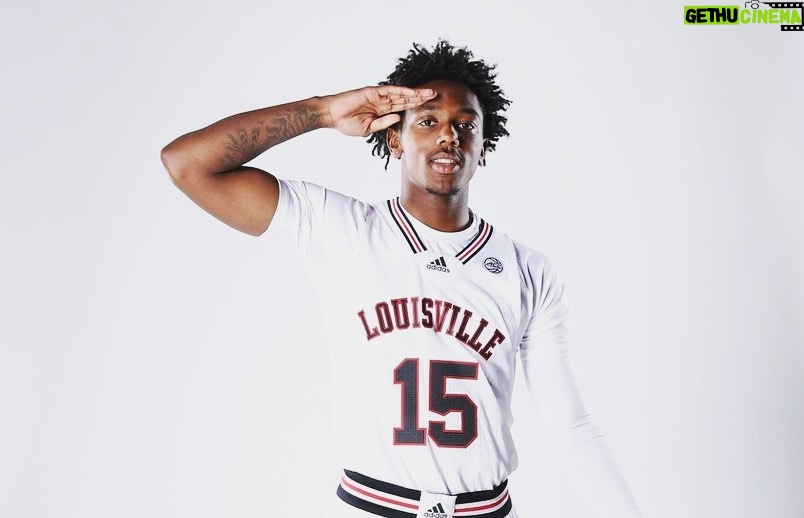 Romeo Miller Instagram - Dear Hercy and Mercy, Always shoot for the stars, you never know where you might land. Good luck at Louisville this year @hercymiller and although you are still in highschool @mercymiller, congrats on the early commitment to play at the university of Houston! Dreams don’t work unless you do and you two are the hardest workers I know; none of this is by accident. The hard work will pay off. The next generation gets better and better. More blessings and love yall. Jeremiah 29:11 🤍❤️ - Big Bro