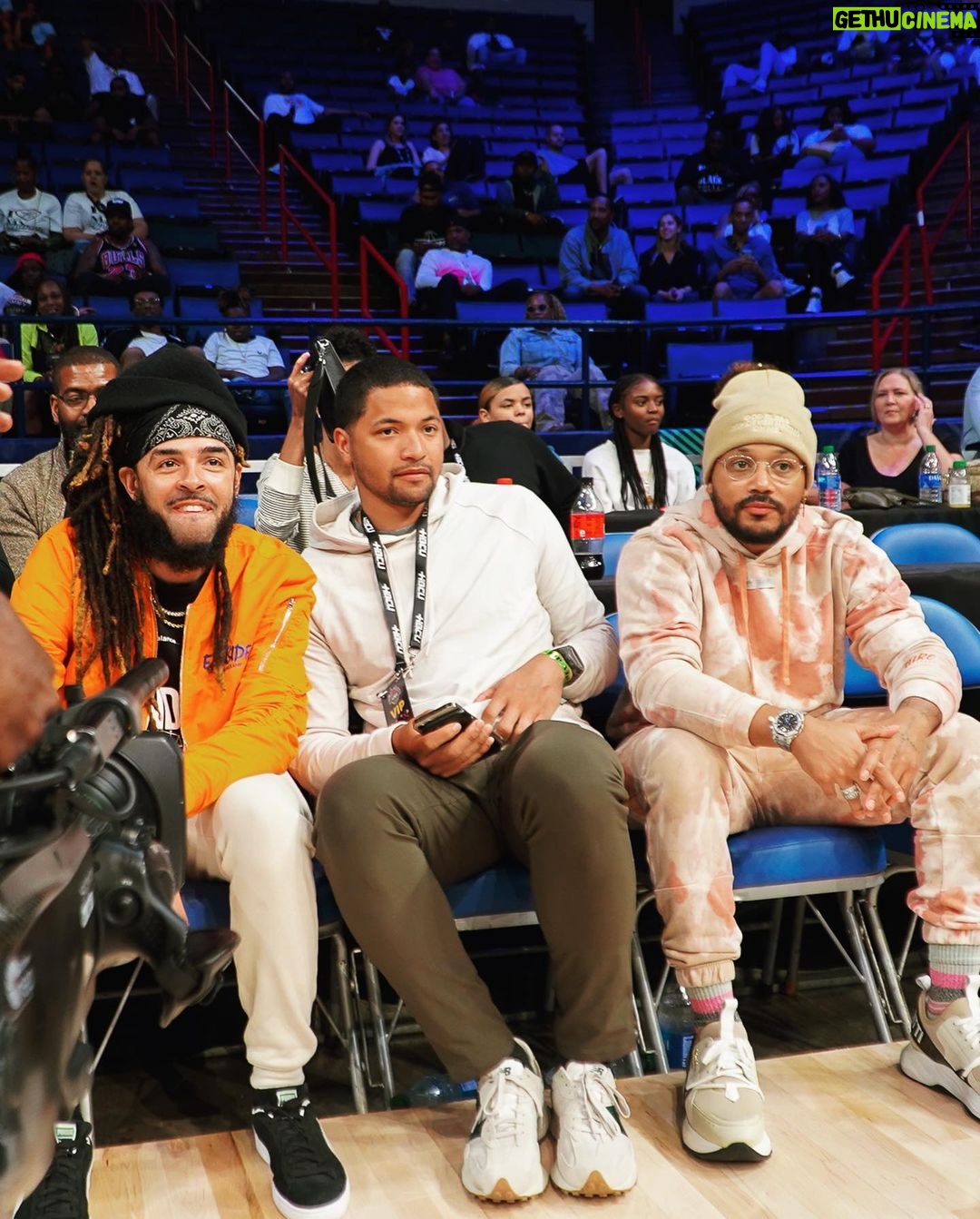 Romeo Miller Instagram - After the show it’s the after party! Court side with my NOLA brother @dee1music celebrating the best in Black college basketball at the inaugural HBCU All Star Game sponsored by AT&T the other day. @att thank you for having me and shoutout to my hometown for hosting an amazing event. C'est un truc de la Nouvelle Orléans. #GoodTimes Photography by @elijah.wells. New Orleans, Louisiana
