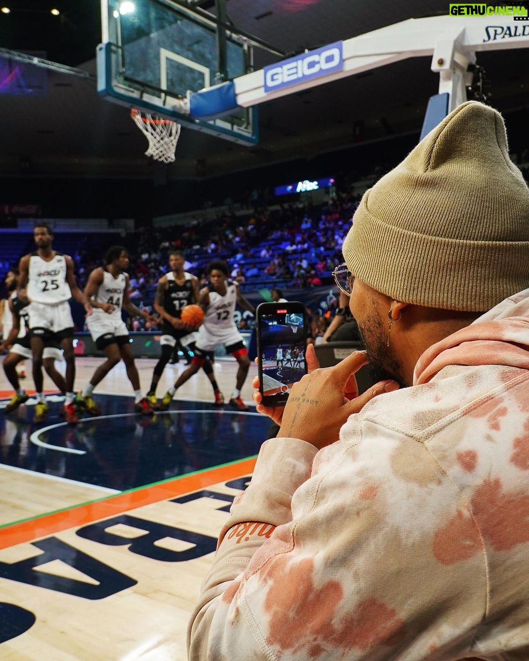 Romeo Miller Instagram - After the show it’s the after party! Court side with my NOLA brother @dee1music celebrating the best in Black college basketball at the inaugural HBCU All Star Game sponsored by AT&T the other day. @att thank you for having me and shoutout to my hometown for hosting an amazing event. C'est un truc de la Nouvelle Orléans. #GoodTimes Photography by @elijah.wells. New Orleans, Louisiana