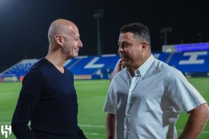 Ronaldo Instagram - Ronaldo “The Phenomenon” at #AlHilal Club 💙

📸 الأزرق يليق في الظاهرة “رونالدو” 💙

‏⁧‫#الهلال‬⁩