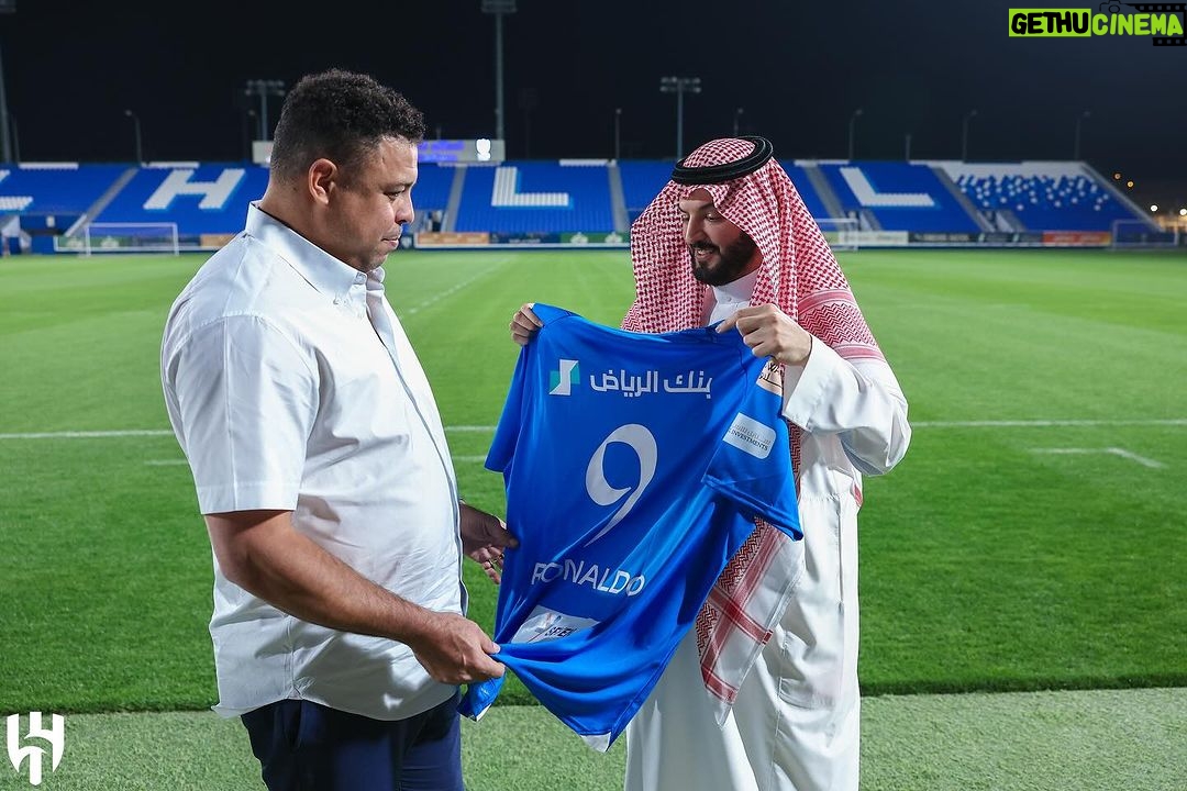 Ronaldo - 403.8K Likes - Ronaldo “The Phenomenon” at #AlHilal Club 💙
📸 الأزرق يليق في الظاهرة “رونالدو” 💙
#الهلال