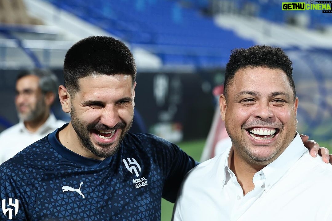 Ronaldo - 403.8K Likes - Ronaldo “The Phenomenon” at #AlHilal Club 💙
📸 الأزرق يليق في الظاهرة “رونالدو” 💙
#الهلال