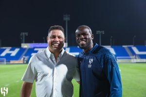Ronaldo Instagram - Ronaldo “The Phenomenon” at #AlHilal Club 💙

📸 الأزرق يليق في الظاهرة “رونالدو” 💙

‏⁧‫#الهلال‬⁩
