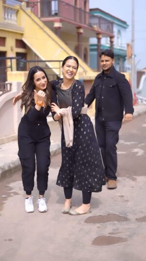 Roopi Gill Instagram - Hun taan sariyan nu step yaad hogeya 😂 

JATT NU CHUDIAL TAKRI 15 MARCH 2024 👻♥️
