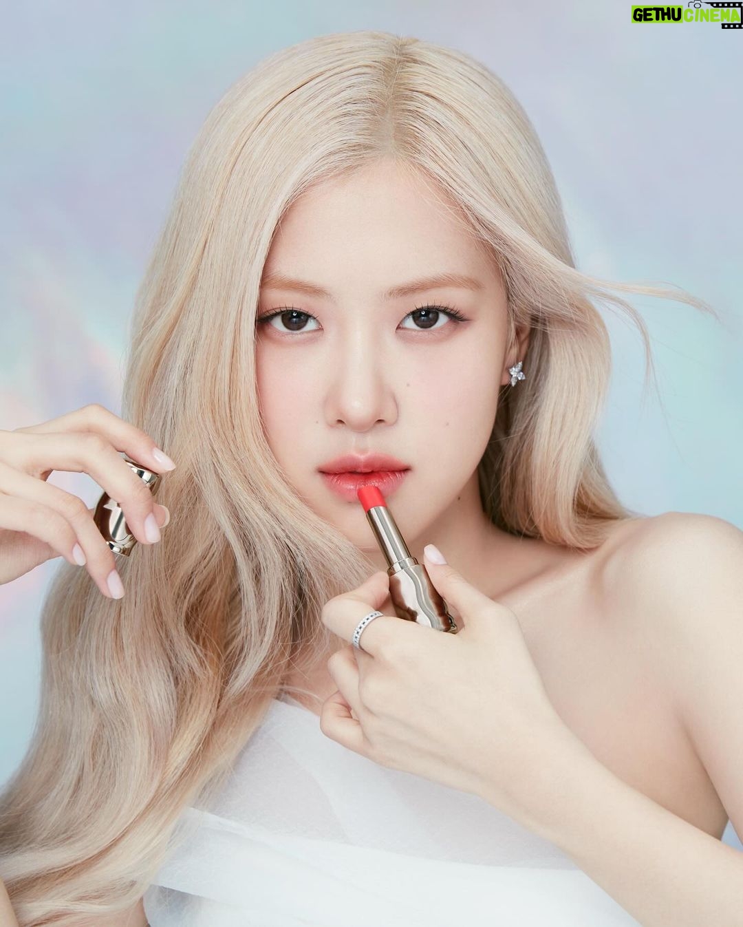 Rosé Instagram - Congratulating the new beginning of Lip Care from @sulwhasoo.official 🧡 I’m obsessed! with the Lip balm.