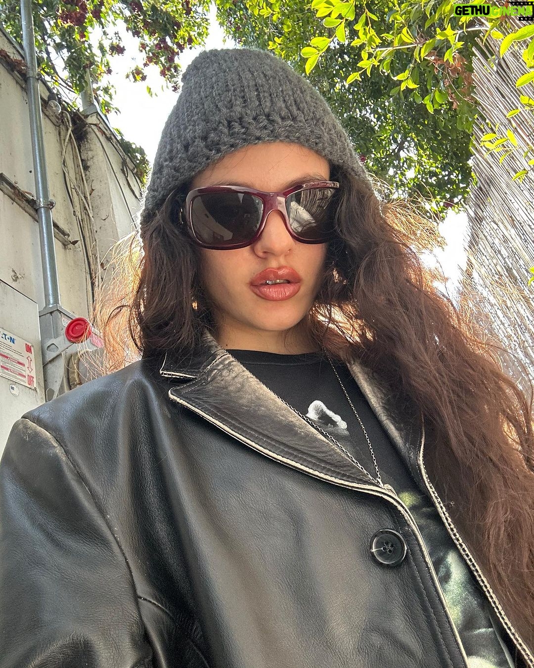 Rosalía Instagram - algún truco para no llorar?