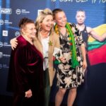 Rose Namajunas Instagram - tai padarė mano gyvenimą užbaigtu! legendos!!! mano močiutė su Landsbergis susitinka lifte! Ir jis atėjo pažiūrėti mano dokumentinio filmo ir mes turėjome pabendrauti! buvo daug kitų talentingų nuostabių lietuvių, tarp kurių buvo Beata Nicholson. mano močiutė žiūri jos gaminimo kanalą ir buvo nuostabu, kad Beata norėjo su ja nusifotografuoti! Aš turiu galvoje, kad ji taip pat yra legenda. 😝