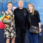 Rose Namajunas Instagram - tai padarė mano gyvenimą užbaigtu! legendos!!! mano močiutė su Landsbergis susitinka lifte! Ir jis atėjo pažiūrėti mano dokumentinio filmo ir mes turėjome pabendrauti! buvo daug kitų talentingų nuostabių lietuvių, tarp kurių buvo Beata Nicholson. mano močiutė žiūri jos gaminimo kanalą ir buvo nuostabu, kad Beata norėjo su ja nusifotografuoti! Aš turiu galvoje, kad ji taip pat yra legenda. 😝