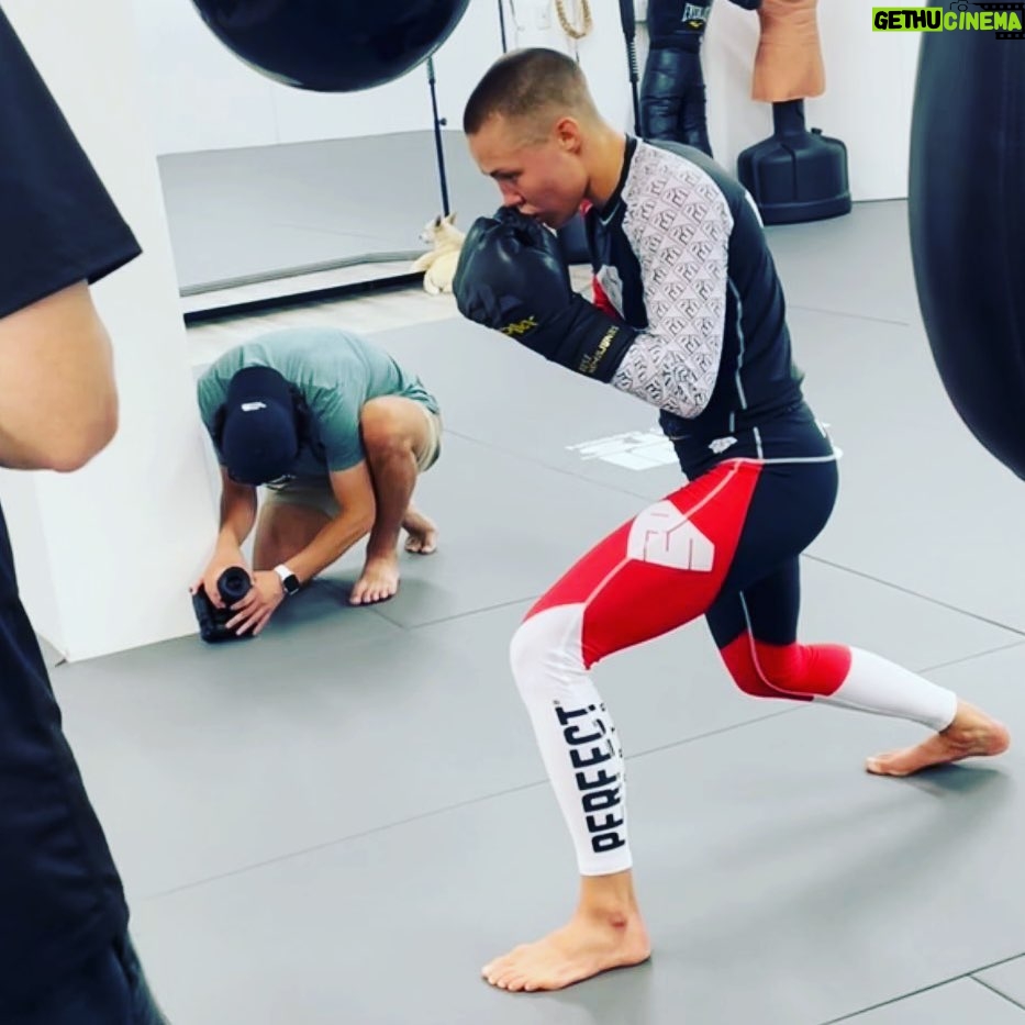 Rose Namajunas Instagram - Drill, Visualize, Fuel, Repeat. @perfectsportstm #teamperfect