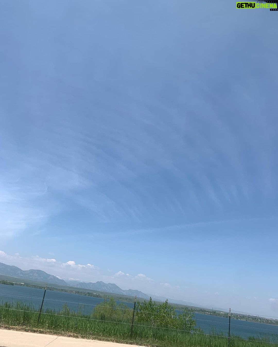 Rose Namajunas Instagram - This ain’t no airplane, messin with Gods creation?! All organic fertilizer or somethin what’s going on? Edit: so I guess they could be cirrus clouds? But I still think they look like some nasty miracle gro or somethin idk