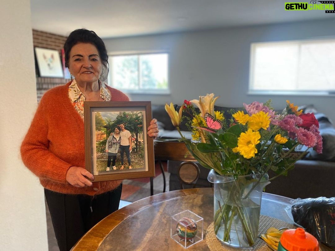 Rose Namajunas Instagram - Yesterday was Lithuanian Mother’s Day! Esu labai dėkinga savo močiutei, be jos negalėčiau kalbėti lietuviškai!