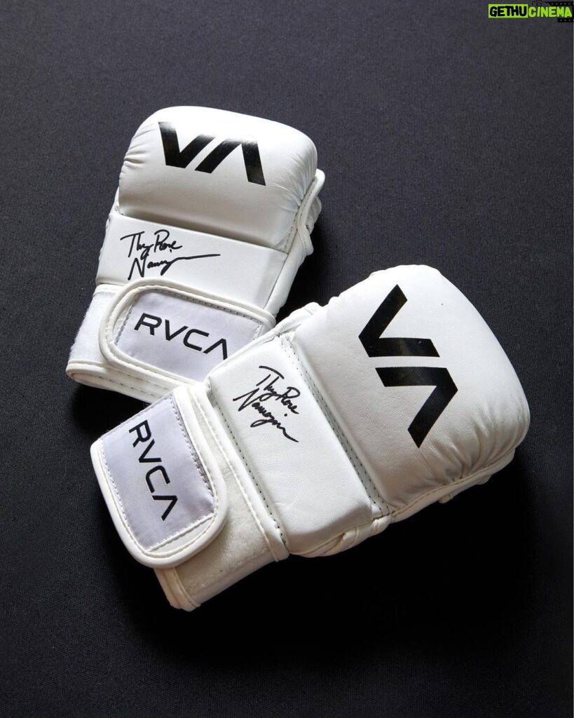 Rose Namajunas Instagram - Thug Rose X Defer 🌹 Giveaway In celebration of the launch of the @rvcasport collab with 2 x UFC World Champion @rosenamajunas and LA graffiti artist @deferk2s we are giving away Thug Rose signed Rvca x Ouano gloves signed by the champ herself. To enter like this post and tag 2 friends also share and follow @rvcasport + @rosenamajunas to find out if you have won. Winner will be announced next week on Thursday 4/13 @rvca @rvcasport @pmtenore #balanceofopposites #rvcasport #thugrose #ufc #ufc287