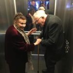 Rose Namajunas Instagram - tai padarė mano gyvenimą užbaigtu! legendos!!! mano močiutė su Landsbergis susitinka lifte! Ir jis atėjo pažiūrėti mano dokumentinio filmo ir mes turėjome pabendrauti! buvo daug kitų talentingų nuostabių lietuvių, tarp kurių buvo Beata Nicholson. mano močiutė žiūri jos gaminimo kanalą ir buvo nuostabu, kad Beata norėjo su ja nusifotografuoti! Aš turiu galvoje, kad ji taip pat yra legenda. 😝