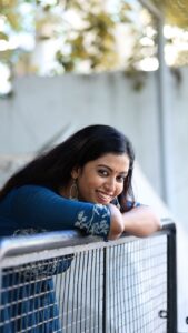 Roshini Haripriyan Instagram - 💙💙💙 Styled by @paviiiee_08 Outfit @soul__spectrum 📷 @bigshot_studios Edit by @vignesh_d_war #cookwithcomali #cookwithcomali3 #roshni #roshniharipriyan