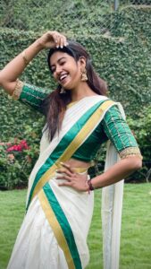 Roshini Haripriyan Instagram - Never ending love for traditional outfits ♥️ Outfit from @usabridalstudio #cookwithcomali #cookwithcomali3 #roshni #roshniharipriyan