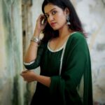Roshini Haripriyan Instagram - ஈரமான ரோஜாவே ♥️ Outfit @labelkamra #roshniharipriyan Chennai, India