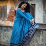 Roshini Haripriyan Instagram - 🤍🤍🤍🤍 📷 @rightfilmer Outfit @athiradesigns #roshniharipriyan