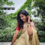 Roshini Haripriyan Instagram - Onam Ashamsakal 🤍🤍 #onam2022 #roshniharipriyan Chennai, India