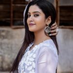 Roshini Haripriyan Instagram - You attract what you vibrate 🤍 Gorgeous outfit from @labelswarupa Photography @raghul_raghupathy Cinematography @sinty_boy @thetravelingphotographist Retouch @siva_retouch Jewlery @original_narayanapearls #cookwithcomali #cookwithcomali3 #roshniharipriyan #roshiniharipriyan #roshni