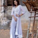 Roshini Haripriyan Instagram - You attract what you vibrate 🤍 Gorgeous outfit from @labelswarupa Photography @raghul_raghupathy Cinematography @sinty_boy @thetravelingphotographist Retouch @siva_retouch Jewlery @original_narayanapearls #cookwithcomali #cookwithcomali3 #roshniharipriyan #roshiniharipriyan #roshni