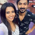 Roshini Haripriyan Instagram - Truly a remarkable day it was. Got to meet one of my fav inspiration @sivakarthikeyan sir 🤍 @priyankaamohanofficial such a down to earth person you are ♥️ And 😘😘 to the happy faces . @sakthii___ @shrutika_arjun @darshan_offl @vidyuraman @abhirami_official @bharathkrajeshofficial @kuraishi_the_entertainer @rakshan_vj @actormuthukumar Outfit @labelswarupa Jewlery @original_narayanapearls #roshniharipriyan #roshni #cookwithcomali3