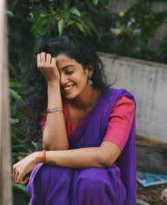 Roshini Haripriyan Instagram - Less perfection more authenticity 🤍 #roshniharipriyan #throwback #saree Chennai, India