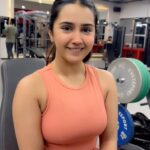 Roshni Walia Instagram – I don’t know about you but for me 52 kgs is heavy 🤪 for this machine 
Ps – ignore the haldi on my forehead 
.
.
.
.
#legsday #workout #gym #roshniwalia #explore #foryou 🔚