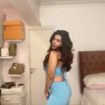 Roshni Walia Instagram – Tv pe gaane laga ke ready hone ki vibe alag hai 🤪
.
.
.
.
.
#hasshass #sia #diljitdosanjh #punjabi #roshniwalia #cute #dance #trending #explore #foryou 🔚