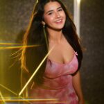 Roshni Walia Instagram - Are you happy? I’m happy … Everyday when I open my eyes it feels like a dream 💭 🧿 🦋 🤍 ♾️ India