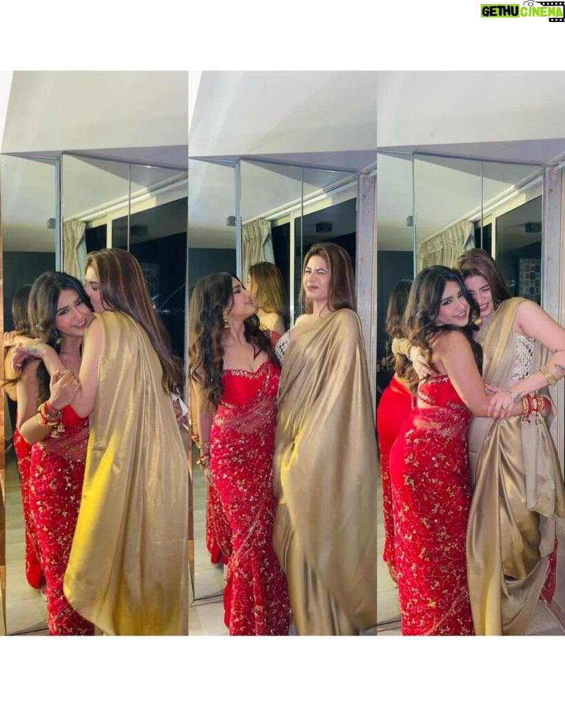 Roshni Walia Instagram - 🪔 . . . Saree - @sweetywalia11 Blouse - @the_adhya_designer . . #diwali #party #festive #aboutlastnight 🔚 India