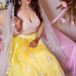 Roshni Walia Instagram - 💕 . . . Shot by - @sufidoo @themadinfluence Styled by:- @nehaadhvikmahajan 👗Outfit:- @neerusindia . . . #ganeshchaturthi #indian #traditional #lehenga ✨🔚 India