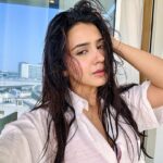 Roshni Walia Instagram - You’re in my head ✨ FIVE Palm Jumeirah Dubai