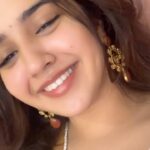 Roshni Walia Instagram - Connection important hai! . . . . #roshniwalia #explore #foryou #funny #trending #nomakeup 🔚