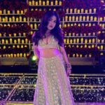 Roshni Walia Instagram – Wedding da season 🤪
.
.
.
Outfit – @the_adhya_designer 
.
.
.
#explore #roshniwalia #indian 🔚 Taj Lands End, Mumbai
