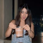 Roshni Walia Instagram - Hayee ni apa fer milange ❤️ . . . . #cakes #dessert #explore #bastian #roshniwalia #pullupcake #bastianatthettop #trending #foryou 🔚 Bastian - At The Top