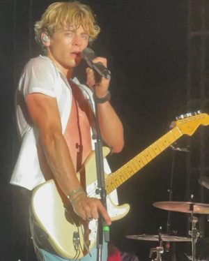 Ross Lynch Instagram - Summer tour dump #1