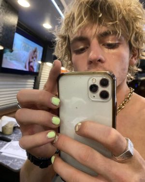 Ross Lynch Instagram - 